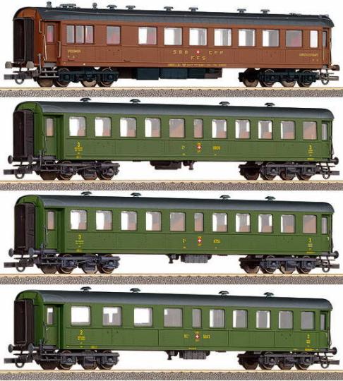 Set of 4 Historical Passenger cars<br /><a href='images/pictures/Roco/45916.jpg' target='_blank'>Full size image</a>